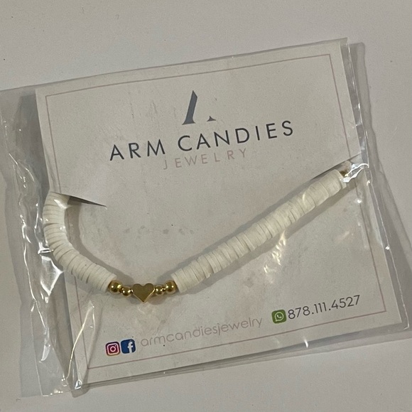 NWT Arm Candie's White and Gold Bracelet - Picture 1 of 4